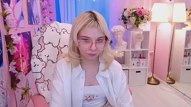 Coconut_Mia from StripChat