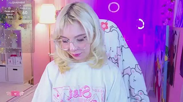Coconut_Mia from StripChat
