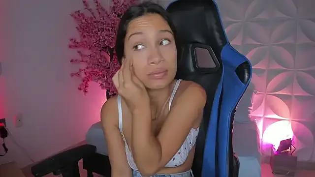 cora_22 from StripChat is Freechat