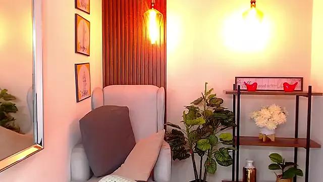 Coral_Lise from StripChat is Freechat