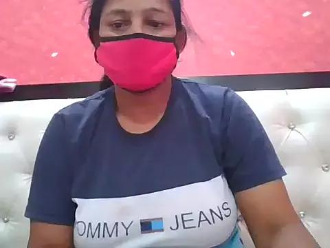 couple_bhabi from StripChat is Freechat