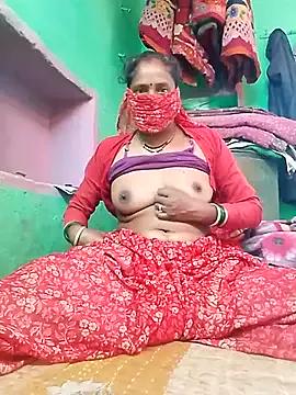 Cpl_cute from StripChat is Freechat