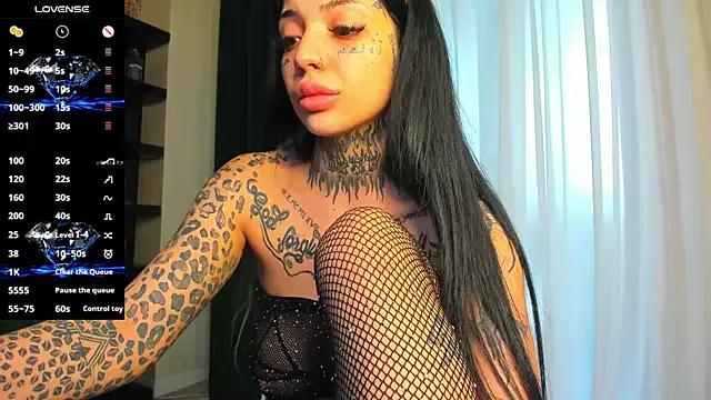 CreamyInkky_ from StripChat is Freechat