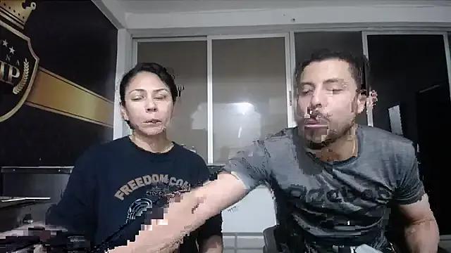 Cris_lacobra11 from StripChat is Freechat