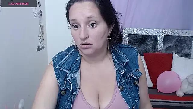 CristialJones_ from StripChat is Freechat