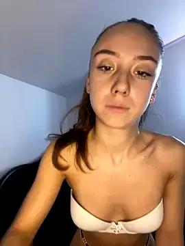 CristinaSww from StripChat is Freechat