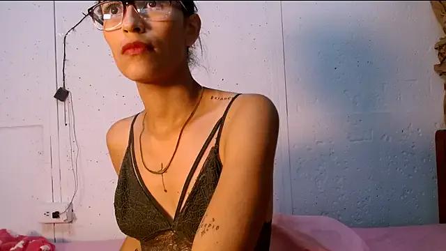 cruellasaludable from StripChat is Freechat