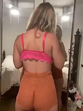 crystal132 from StripChat is Freechat