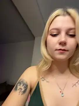 Crystal_Neko from StripChat is Freechat