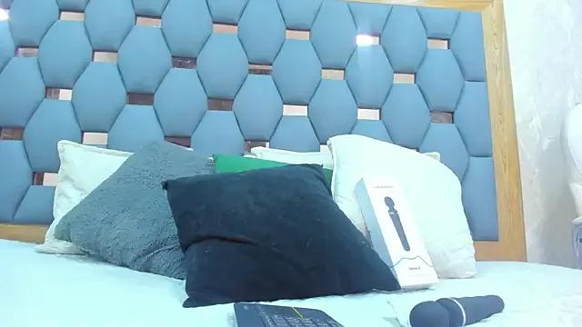 crystal_sm from StripChat is Freechat
