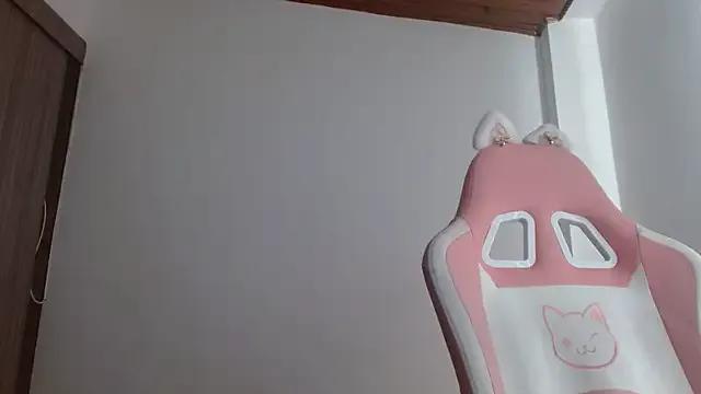 Crystal_Star_ from StripChat is Freechat