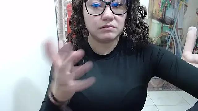 curly_greeneyed from StripChat is Freechat