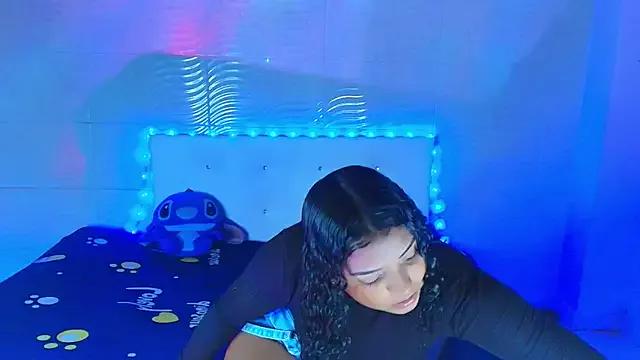 CurlyAliccia_ from StripChat is Freechat