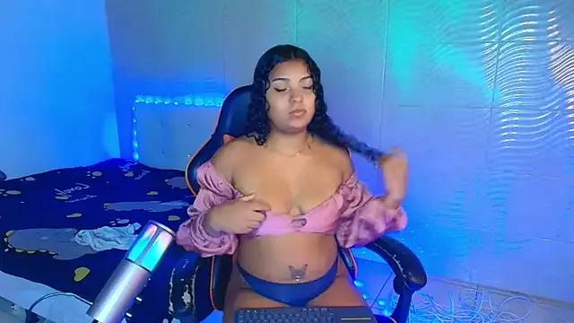CurlyAliccia_ from StripChat is Freechat