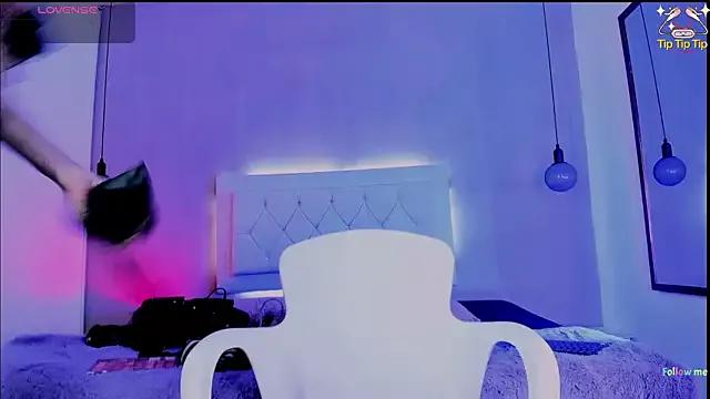 CurlyWeeds from StripChat is Freechat