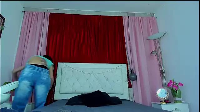 CurlyWeeds from StripChat is Freechat