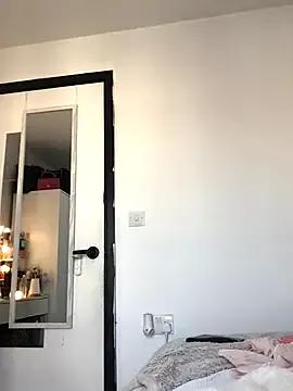 CurvyGoddessXxx from StripChat is Freechat