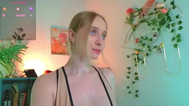 curvylines from StripChat is Freechat