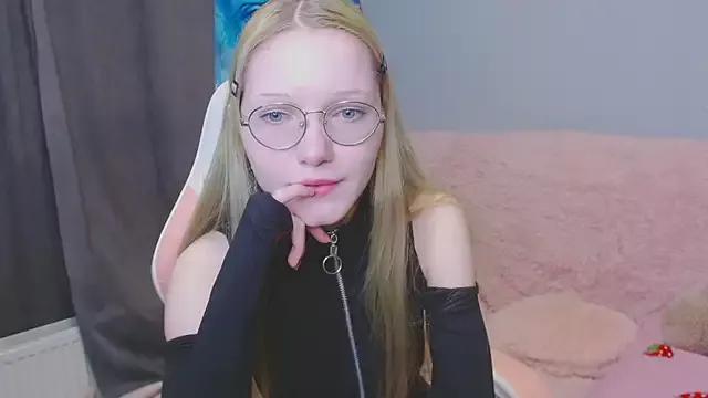 Checkout girls naked models with similar nickname. Cute sexy Free Models.