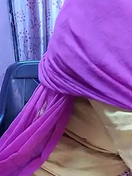 cutee_bhabhi from StripChat is Freechat