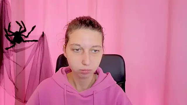 CuteEllii from StripChat is Freechat