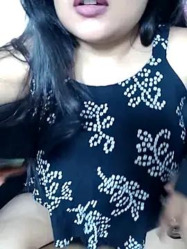 Cuty-Lina from StripChat is Freechat