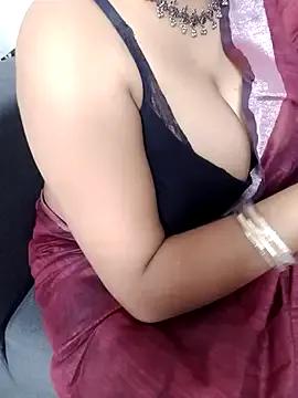 Cuty-Lina from StripChat is Freechat