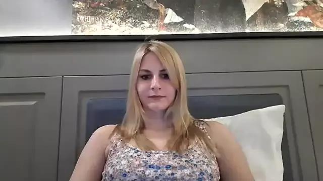 DagmarieFlirt from StripChat is Freechat