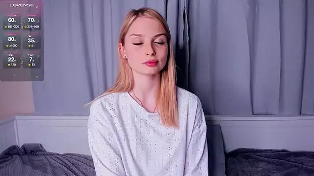 DaisyEckersley from StripChat is Freechat