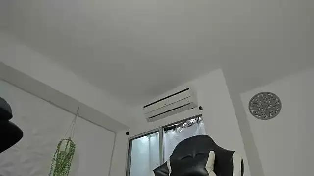 Checkout girls naked models with similar nickname. Cute sexy Free Models.