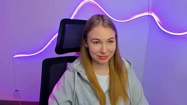 Dana_flowers from StripChat