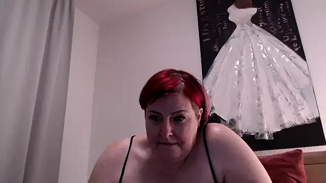 Danalove8888 from StripChat