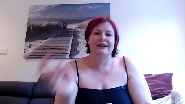 Danalove8888 from StripChat