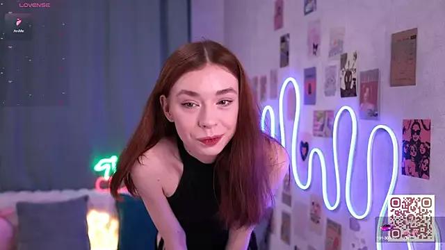 DanaMoore from StripChat