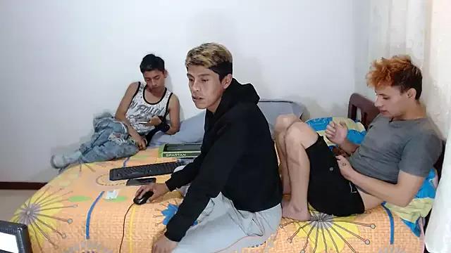 dani07-yalver from StripChat is Freechat