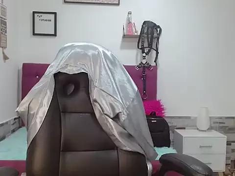 DanielaandSharlott from StripChat is Freechat