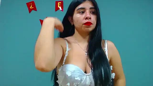 danna-_roouss from StripChat