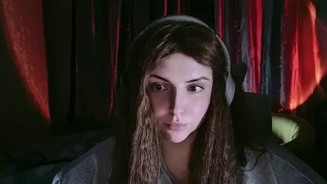 DaraSecret from StripChat is Freechat