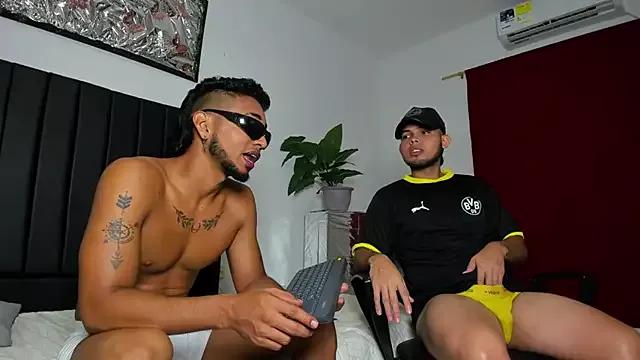 Darkdreams_latin from StripChat is Freechat