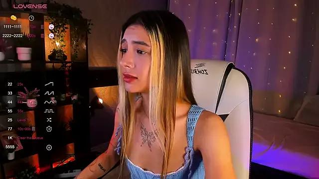 DarlaLike from StripChat is Freechat