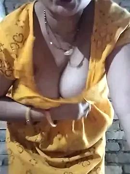 Darling8008 from StripChat is Freechat