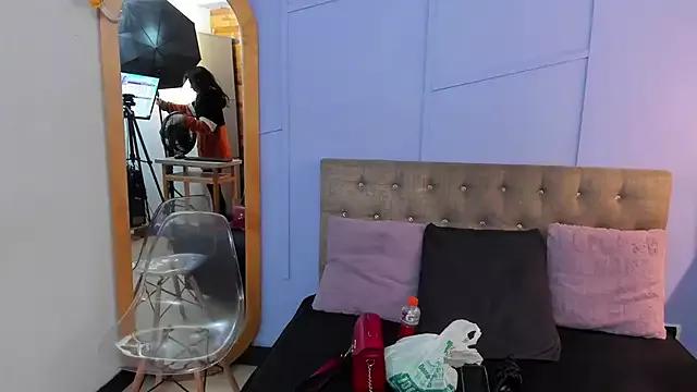 debora_hille from StripChat is Freechat