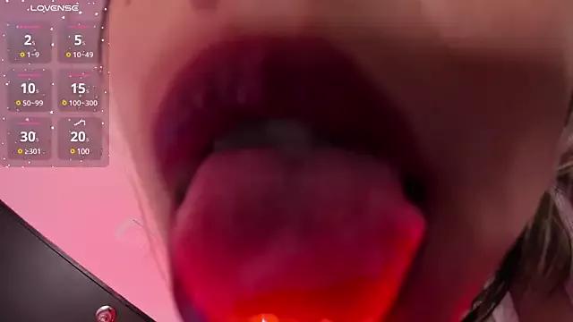 delilah_fix from StripChat is Freechat