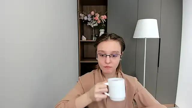 DelphaBoven from StripChat is Freechat