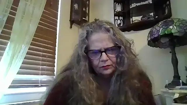 DestineeLoverGirl from StripChat is Freechat