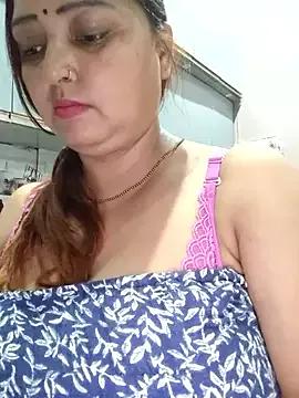 Dianaa9 from StripChat is Freechat