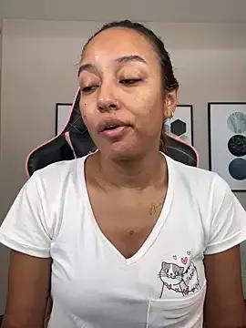 DianaHopson from StripChat is Freechat