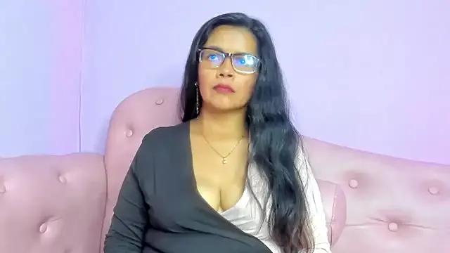 DianaOchoa_ from StripChat is Freechat