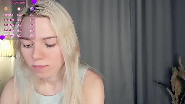 DianeHonnette from StripChat is Freechat