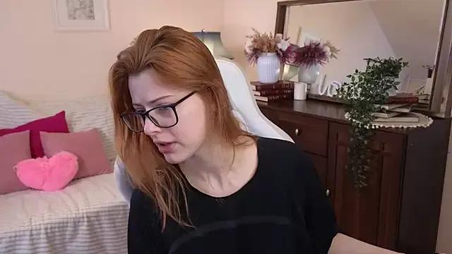 doll_lesli from StripChat